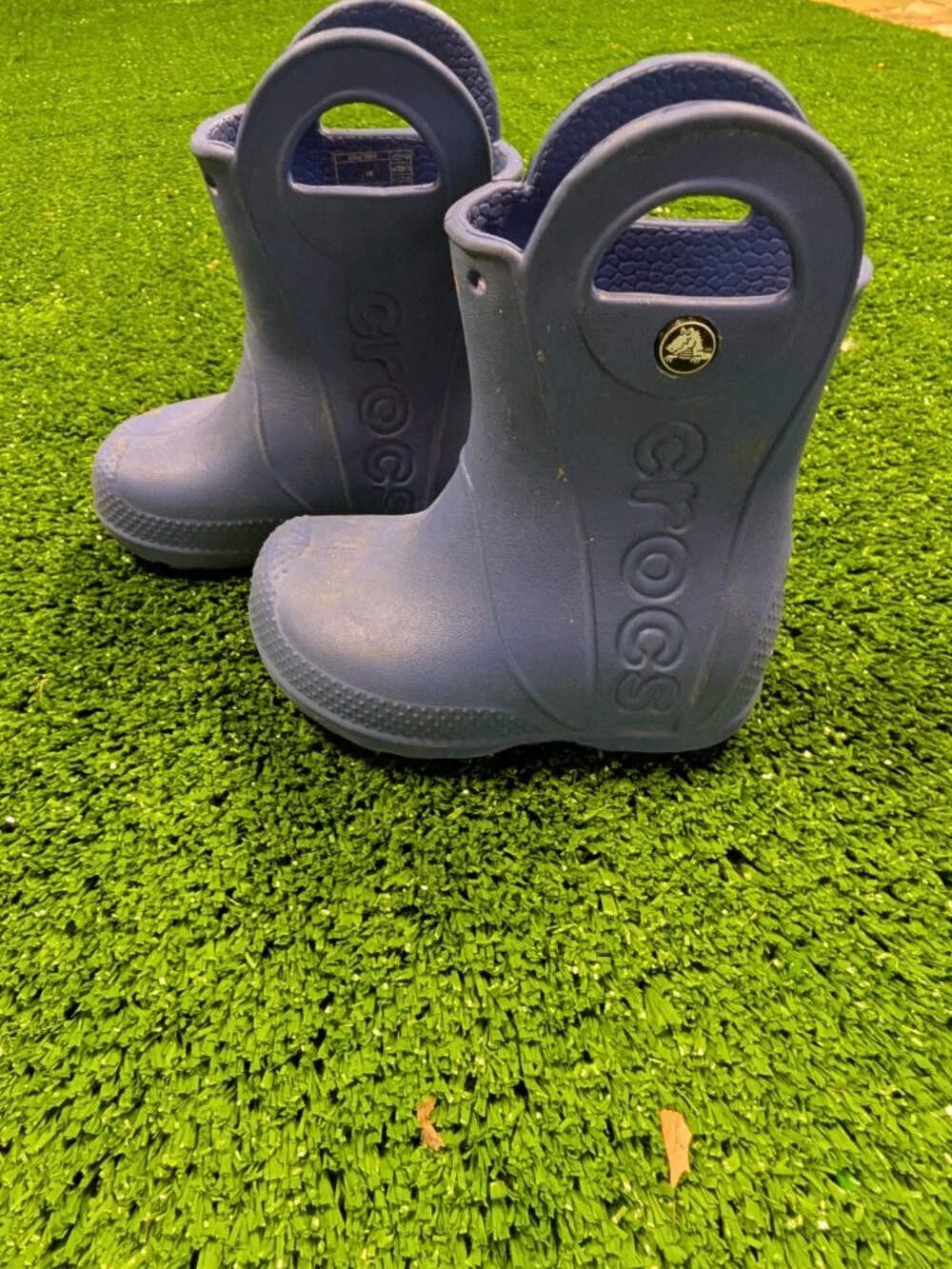 Blue kids Crocs rain boots - size C6